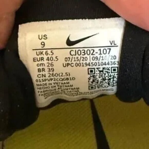 Nike Women's Zoom Winflo 7, White/Mango/Sail Running Shoes, Size 9 - Picture 5 of 6